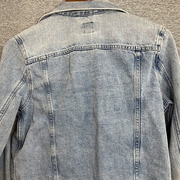 Gap Jean Jacket Womens Size M Blue Light Wash Faded Button Up Pocket Denim - Picture 12 of 15